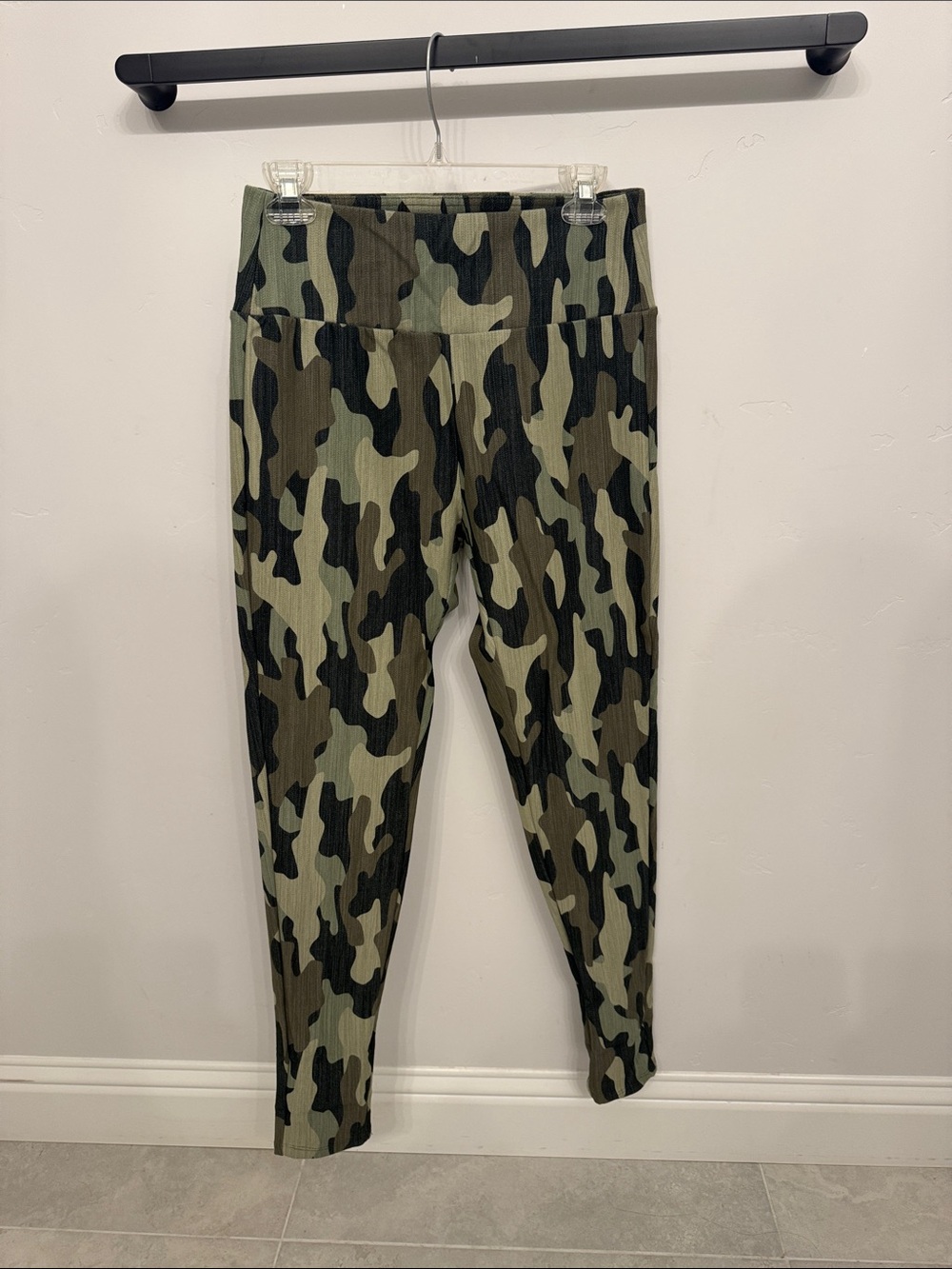 Agnes & Dora Olive Green Camo Ankle Leggings